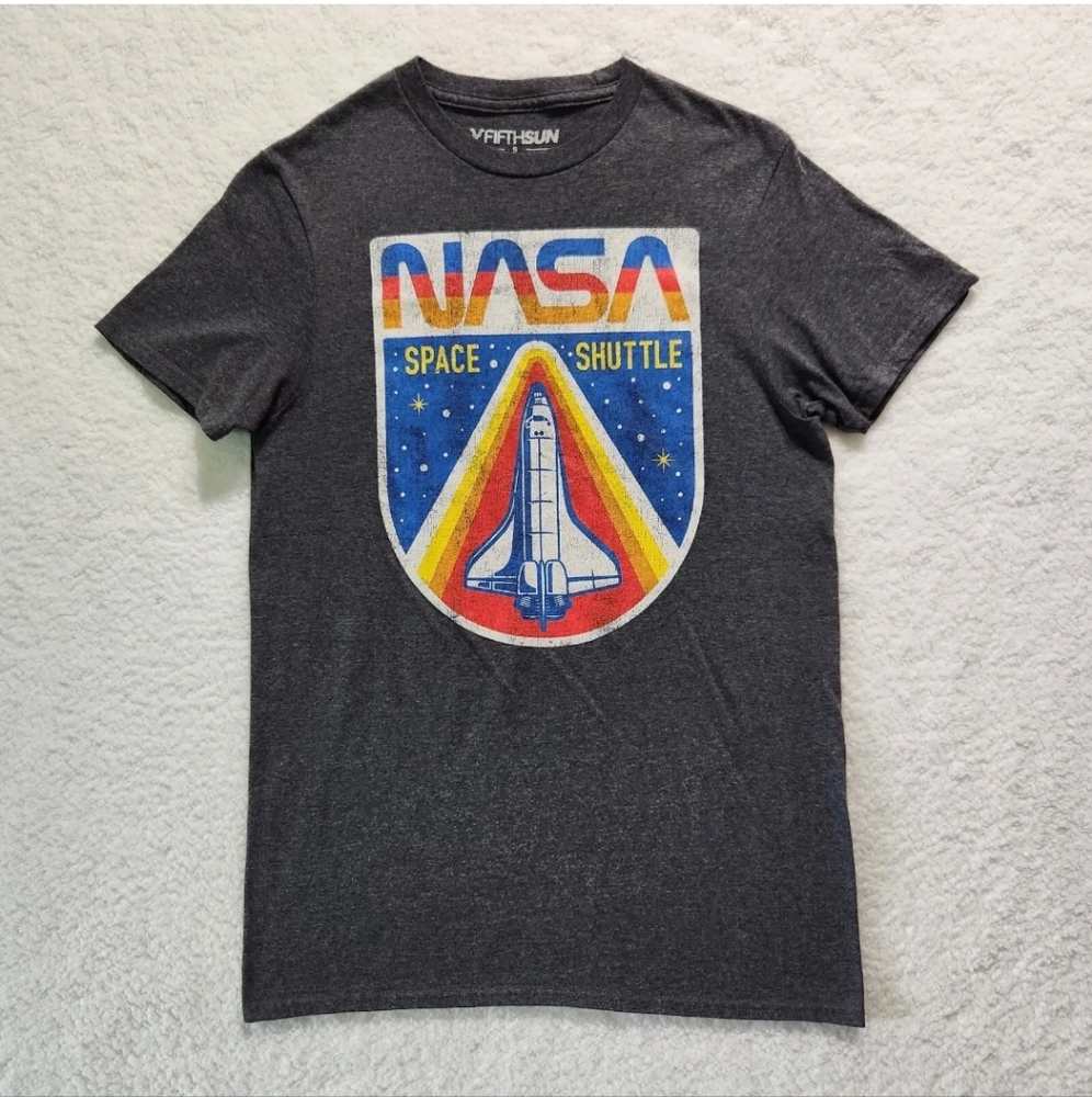 🍻2 For $15 🤝 NASA Space Shuttle T-shirt Small Gray Space & Science Graphic Tee